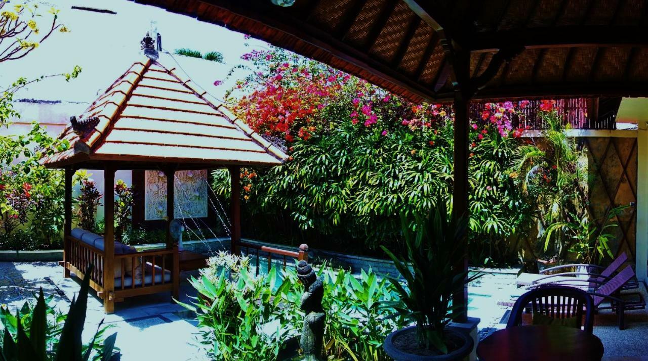 Villa Heliconia Seminyak  Exterior photo