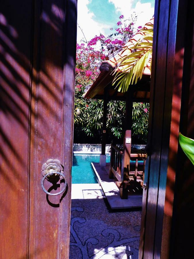 Villa Heliconia Seminyak  Exterior photo